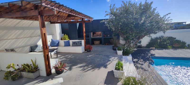 To Let 3 Bedroom Property for Rent in Rooi Els Western Cape